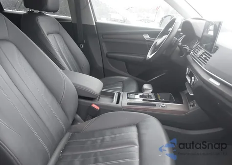 2021 Audi Q5 Premium 45 Tfsi Quattro S Tronic из США, поврежденный, VIN WA1AAAFY2M2060841